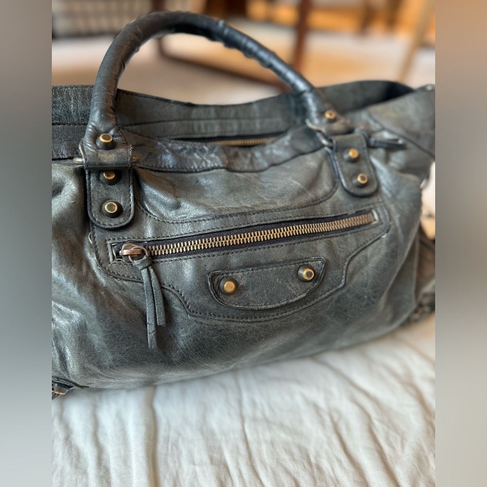 Balenciaga CITY Bag in Black